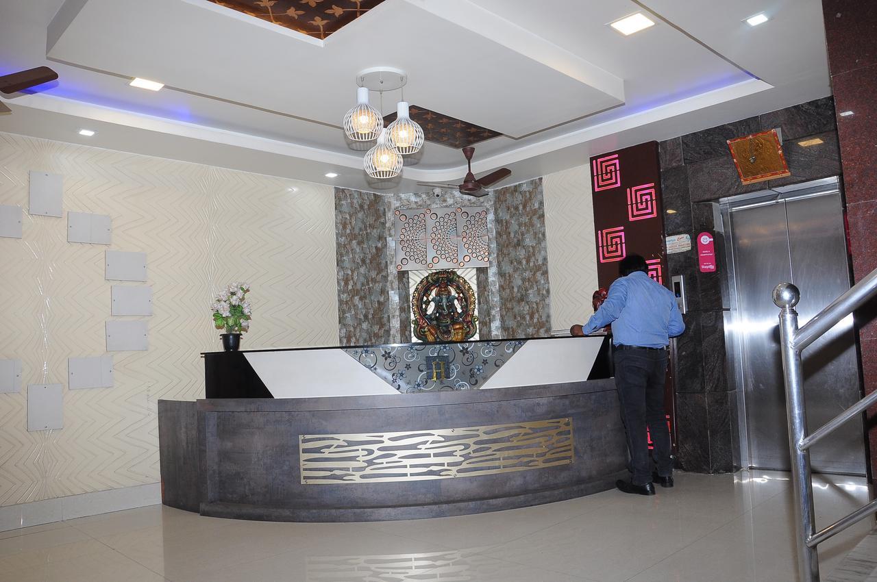 Hotel Annamalai Tiruchirappalli エクステリア 写真